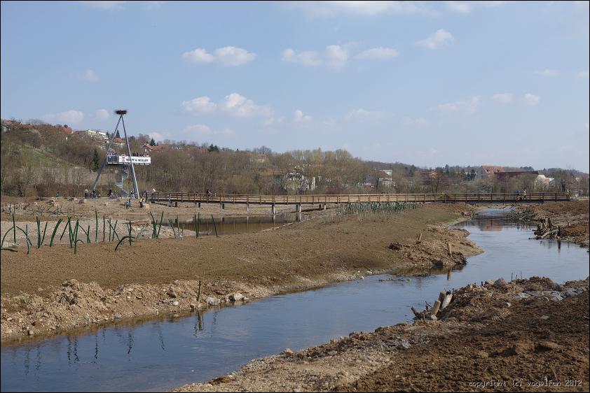 Aussichtsturm mit Zugangsbrücke