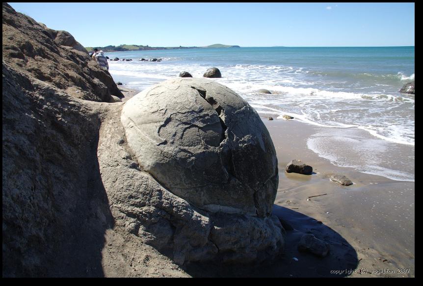 Moeraki Boulder